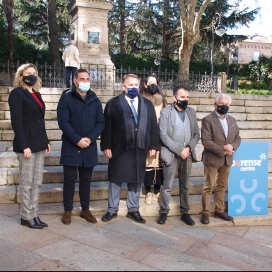 Firma convenio de colaboración entre CCA Ourense y la Federación Provincial de Comercio, Turismo y Mercados de Pontevedra