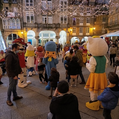 Visita de los reyes magos y personajes de Disney Ourense Centro