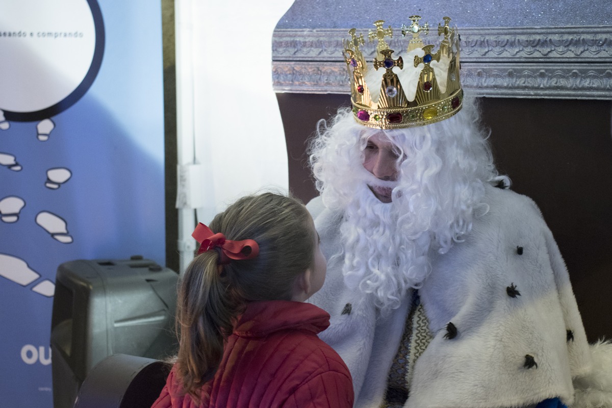 El Rey Melchor visita a los niños de Ourense